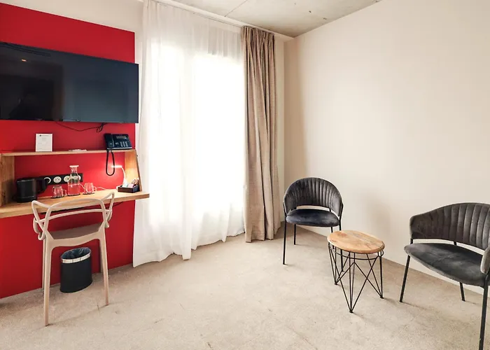 Best Western 11Bauer Paris Saint-Ouen