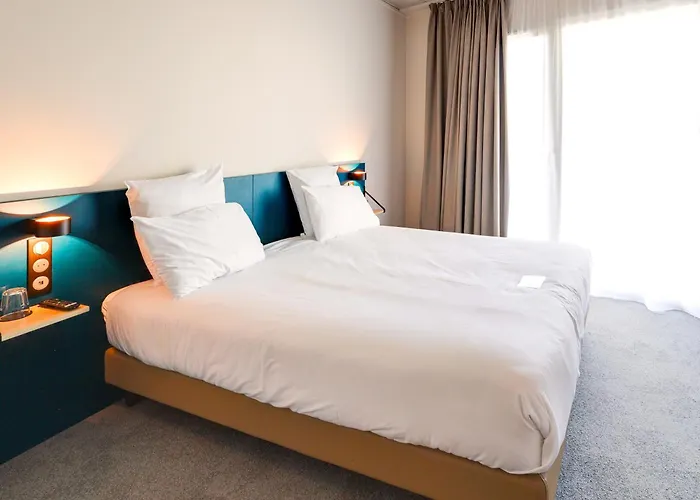 Best Western 11Bauer Paris Saint-Ouen